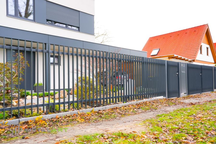 Zaunprojekt, Zaunportfolio, Zaunmuster, moderne Zäune, Zaunanlage Projekt, Zaun Metal Art, Zäune aus Polen, Zaun Berlin, Zaun günstig kaufen, Zäune und Tore