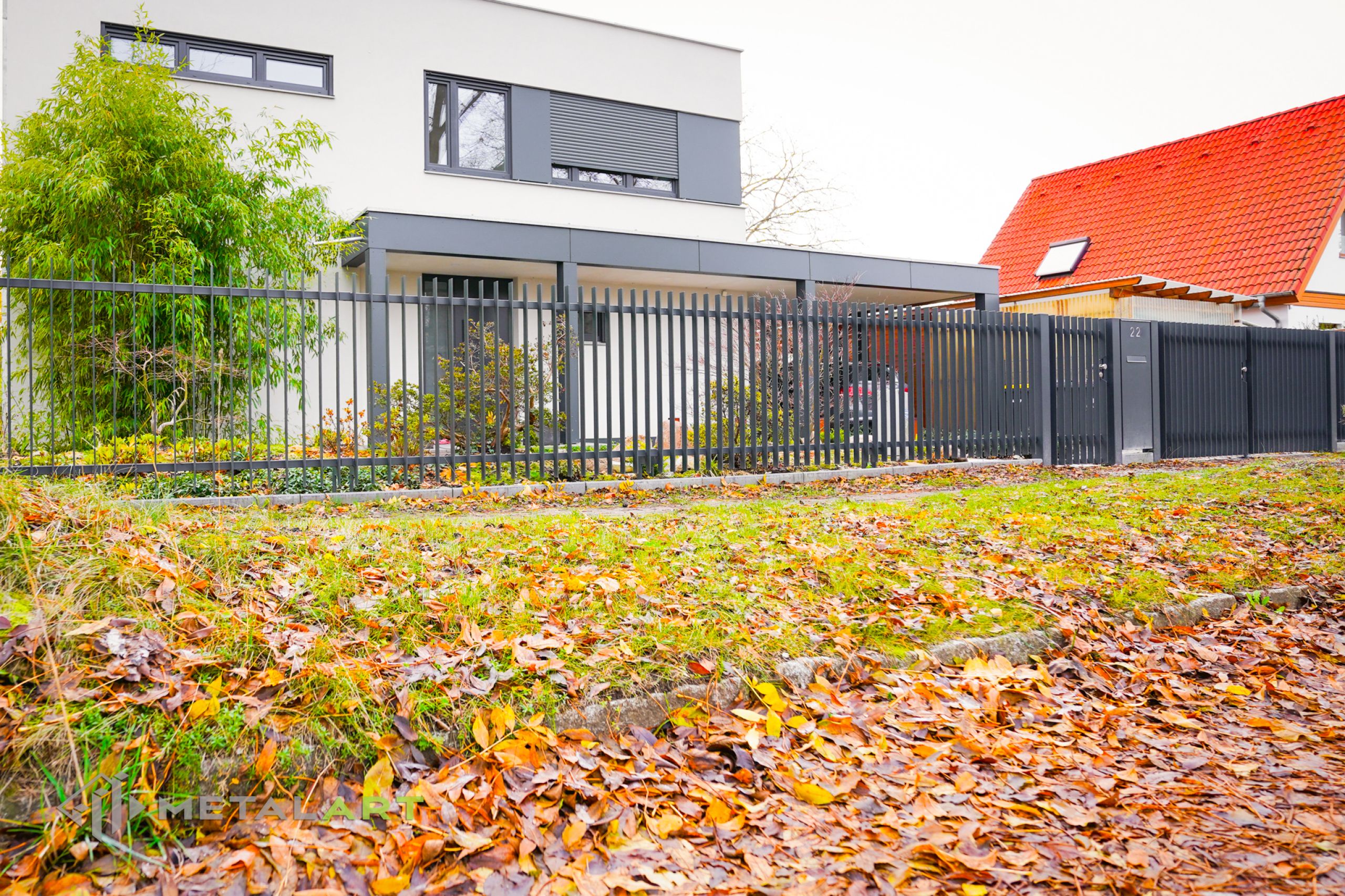 Zaunprojekt, Zaunportfolio, Zaunmuster, moderne Zäune, Zaunanlage Projekt, Zaun Metal Art, Zäune aus Polen, Zaun Berlin, Zaun günstig kaufen, Zäune und Tore