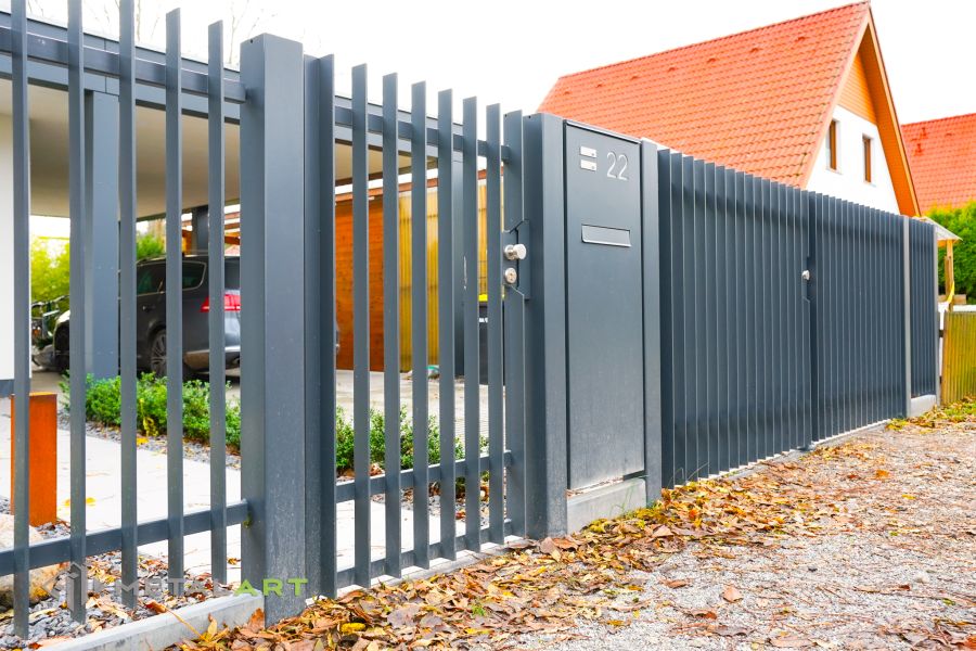 Zaunprojekt, Zaunportfolio, Zaunmuster, moderne Zäune, Zaunanlage Projekt, Zaun Metal Art, Zäune aus Polen, Zaun Berlin, Zaun günstig kaufen, Zäune und Tore