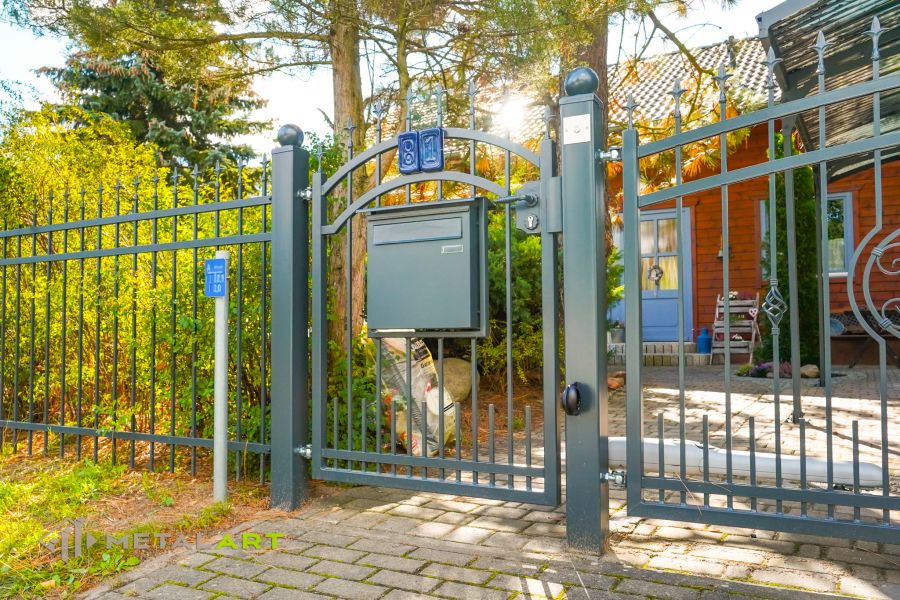 Zaunprojekt, Zaunmuster, Schmiedezaun, Bogenzaun