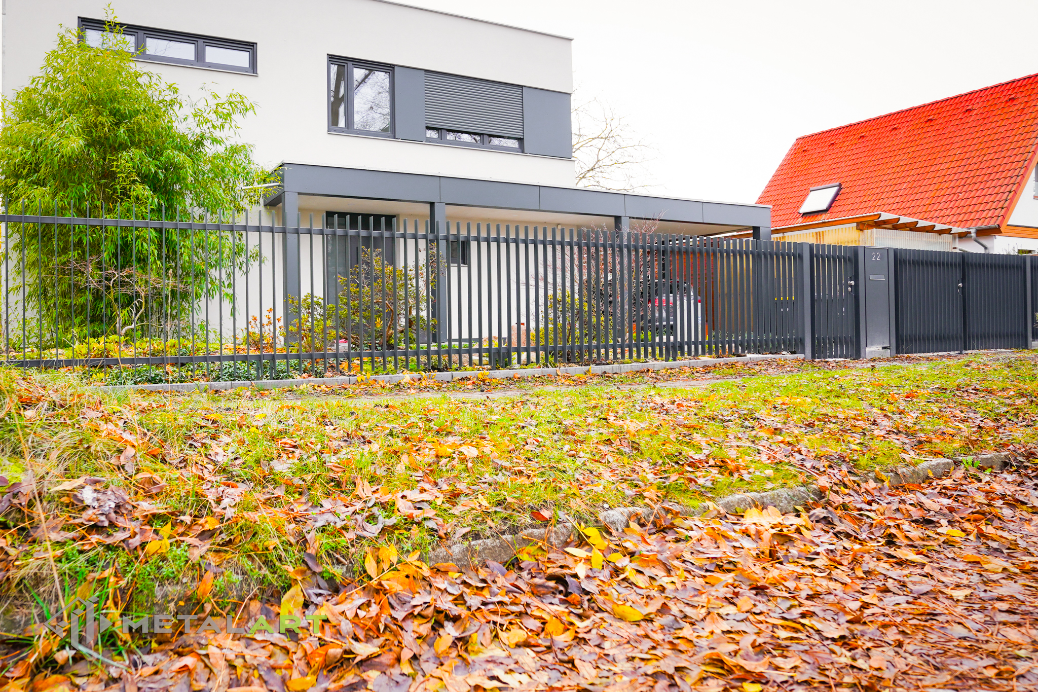Zaunprojekt, Zaunportfolio, Zaunmuster, moderne Zäune, Zaunanlage Projekt, Zaun Metal Art, Zäune aus Polen, Zaun Berlin, Zaun günstig kaufen, Zäune und Tore