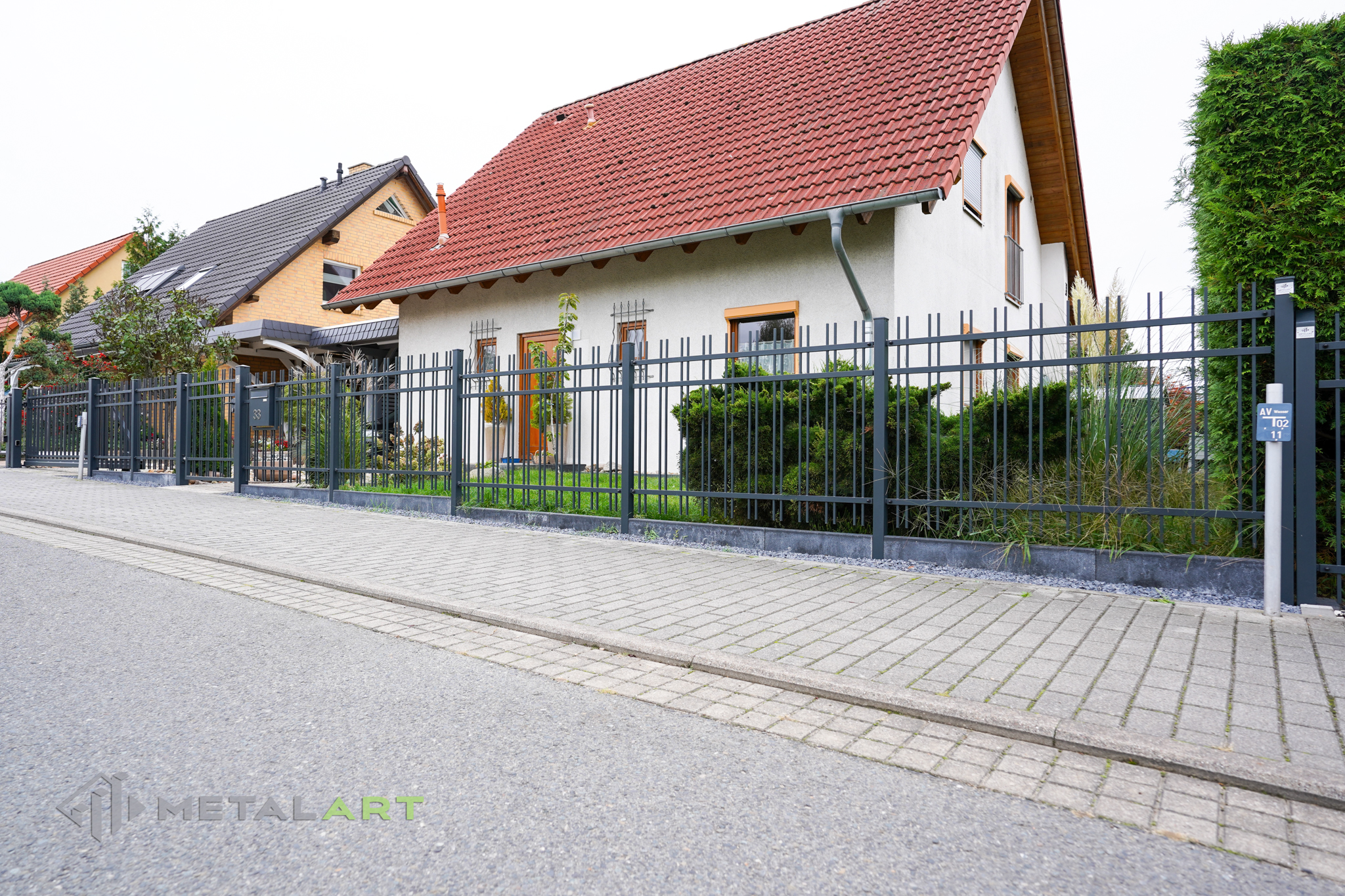 Zaunprojekt, Zaunportfolio, Zaunmuster, Schmiedezaun, Schmiedezäune, Zaunanlage Projekt, Zaun Metal Art, Zäune aus Polen, Zaun Berlin, Zaun günstig kaufen, Zäune und Tore, klassische Zäune, Gartenzaun, Gartenzäune