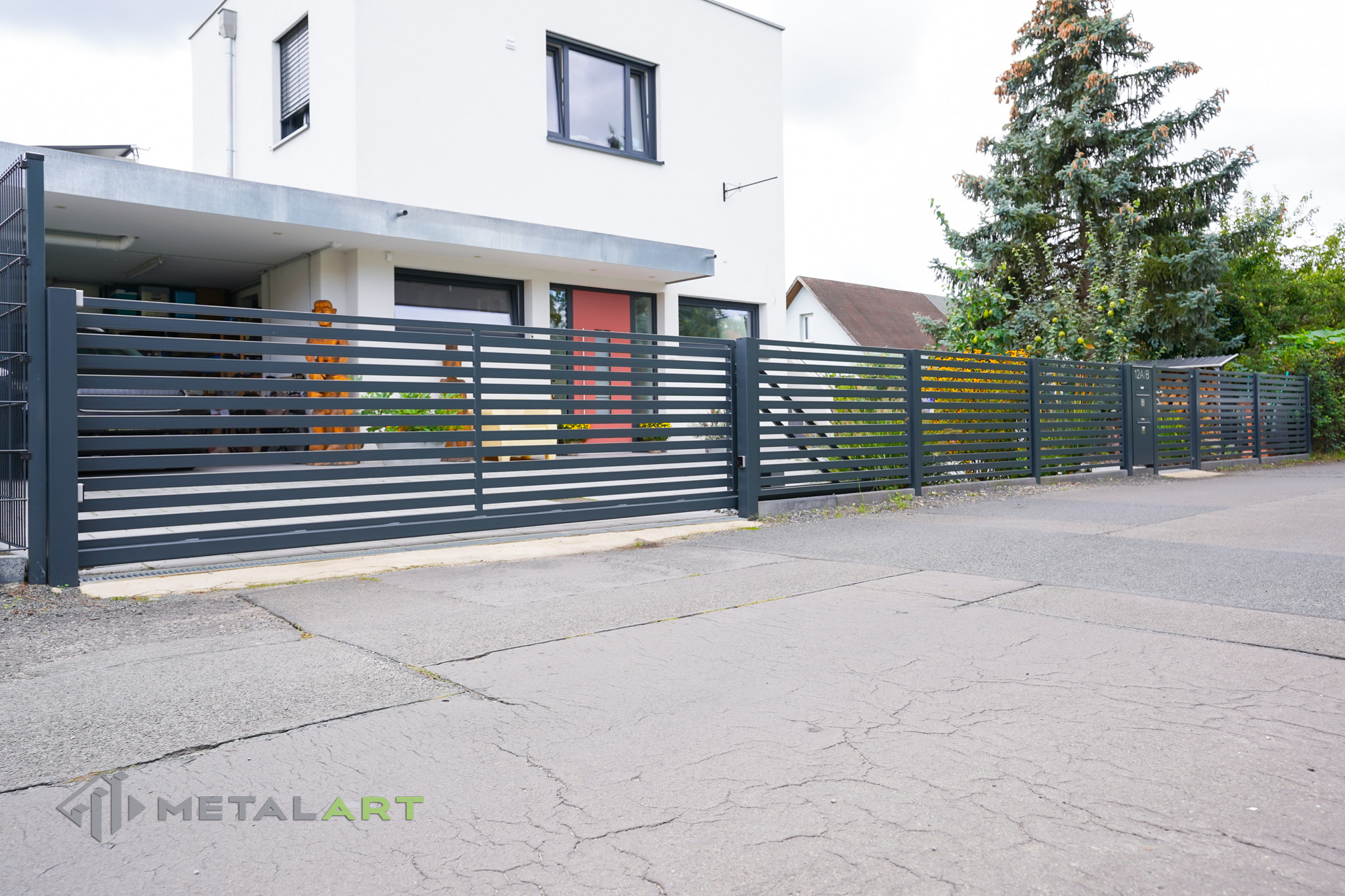 moderne Zäune, Zaunanlage Projekt, Zaun Metal Art, Zäune aus Polen, Zaun Berlin, Zaun günstig kaufen, Zäune und Tore, moderne Zäune, Sichtschutzzäune