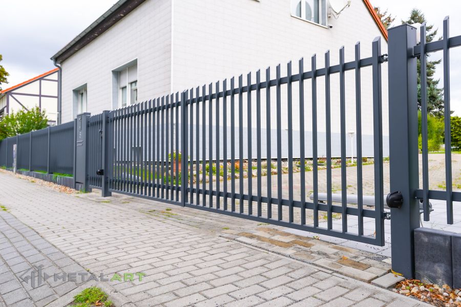 Zaunprojekt, Zaunportfolio, moderne Zäune, Zaunanlage Projekt, Zaun Metal Art, Zäune aus Polen, Zaun Berlin, Zaun günstig kaufen, Zäune und Tore