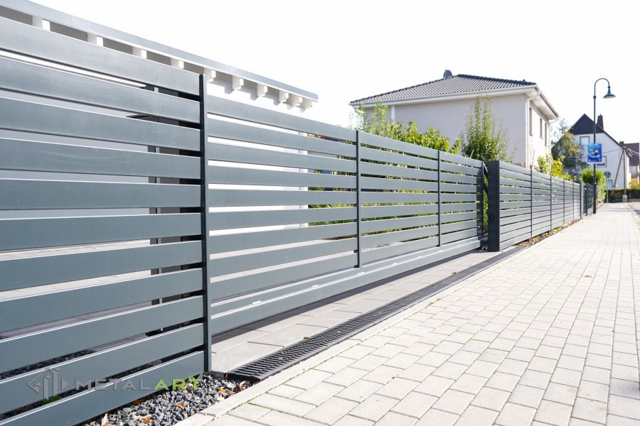 moderne Zäune, Zaunanlage Projekt, Zaun Metal Art, Zäune aus Polen, Zaun Berlin, Zaun günstig kaufen, Zäune und Tore, moderne Zäune, Sichtschutzzäune