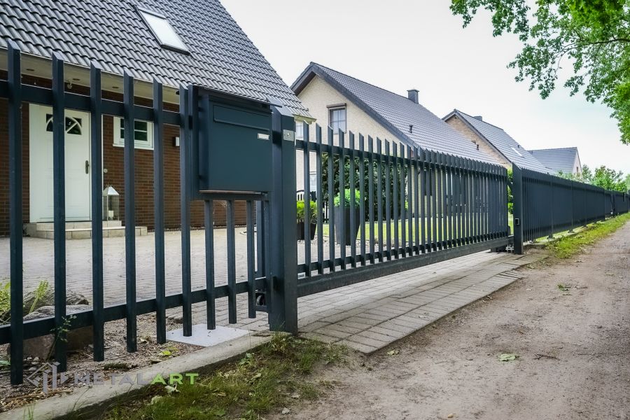 Zaunprojekt, Zaunportfolio, moderne Zäune, Zaunanlage Projekt, Zaun Metal Art, Zäune aus Polen, Zaun Berlin, Zaun günstig kaufen, Zäune und Tore