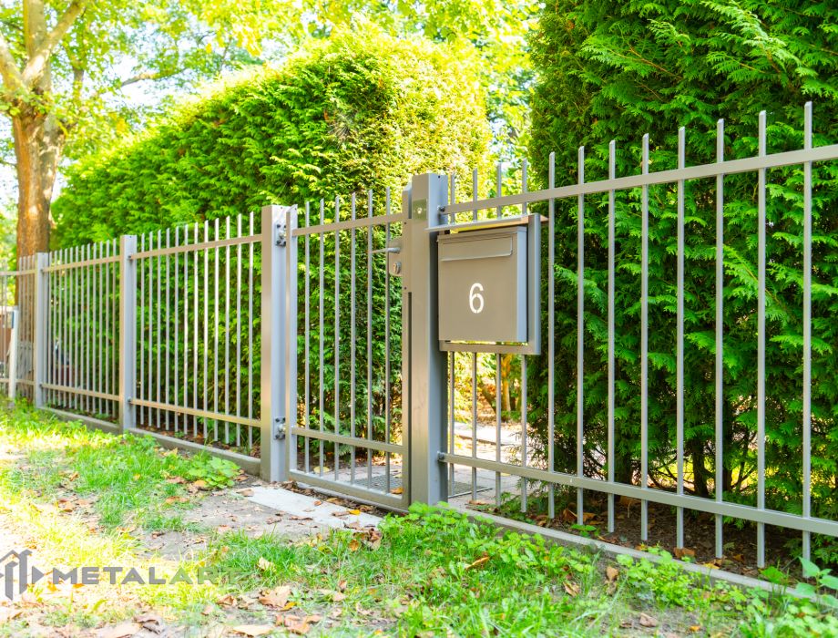 Designzaun, Zaunanlage, moderne Zäune, Zaun von Metal Art