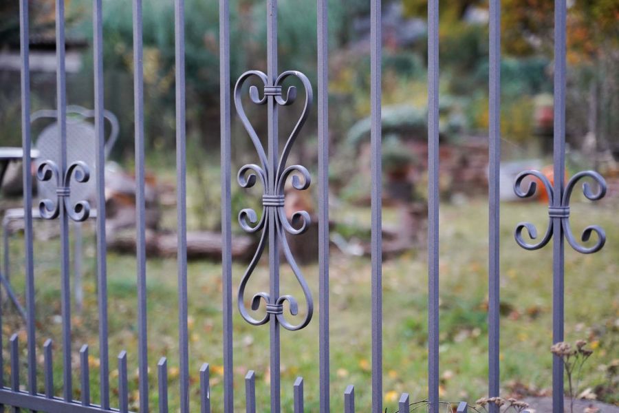 Schmuckzaun, Zaunprojekt, Zaunportfolio, Zaunmuster, Schmiedezaun, Schmiedezäune, Zaunanlage Projekt, Zaun Metal Art, Zäune aus Polen, Zaun Berlin, Zaun günstig kaufen, Zäune und Tore, klassische Zäune, Schmuckzaun, Schmuckzäune
