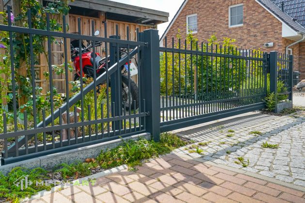 Schiebetor, Zauntor, Tore, Zaunprojekt, Schmiedezäune, Zaunanlage Projekt, Zaun Metal Art, Zäune aus Polen, Zaun Berlin, klassische Zäune, Gartenzaun, Gartenzäune