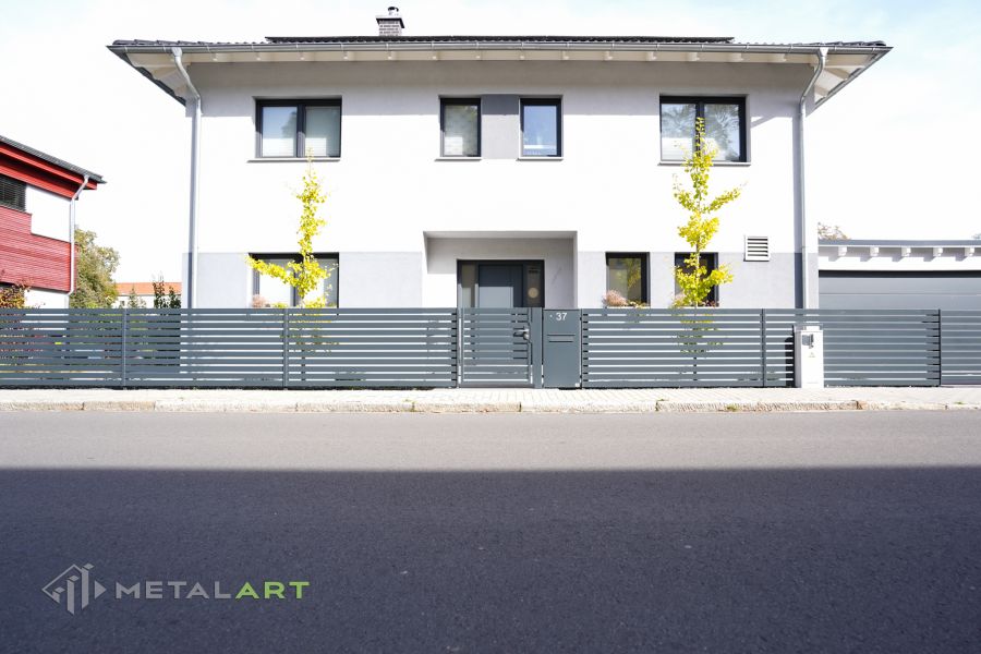 moderne Zäune, Zaunanlage Projekt, Zaun Metal Art, Zäune aus Polen, Zaun Berlin, Zaun günstig kaufen, Zäune und Tore, moderne Zäune, Sichtschutzzäune