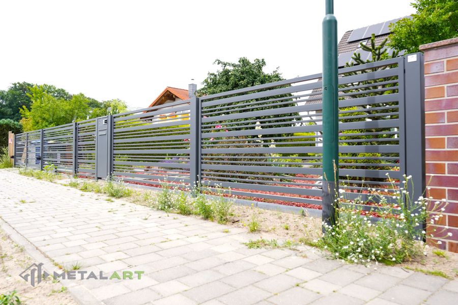 moderne Zäune, Zaunanlage Projekt, Zaun Metal Art, Zäune aus Polen, Zaun Berlin, Zaun günstig kaufen, Zäune und Tore, moderne Zäune, Sichtschutzzäune