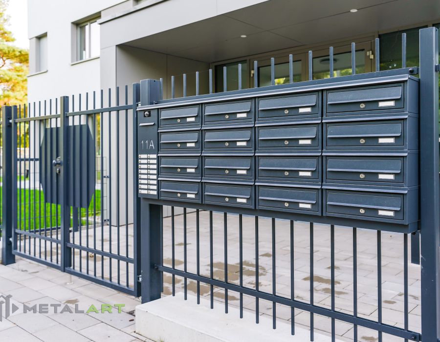 Zaunprojekt, Zaunportfolio, Zaunmuster, Schmiedezaun, Schmiedezäune, Zaunanlage Projekt, Zaun Metal Art, Zäune aus Polen, Zaun Berlin, Zaun günstig kaufen, Zäune und Tore, klassische Zäune, Gartenzaun, Gartenzäune