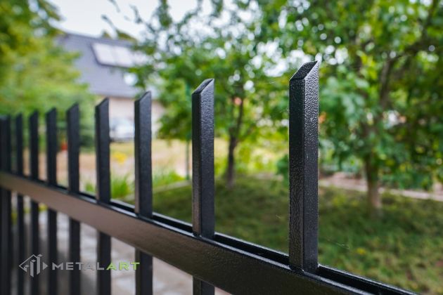 Zaunprojekt, Zaunportfolio, Zaunmuster, Schmiedezaun, Schmiedezäune, Zaunanlage Projekt, Zaun Metal Art, Zäune aus Polen, Zaun Berlin, Zaun günstig kaufen, Zäune und Tore, klassische Zäune, Gartenzaun, Gartenzäune