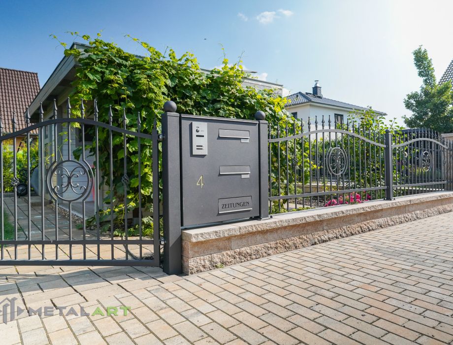 Designzaun, Zaunanlage in Welle, moderne Zäune, Zaun von Metal Art