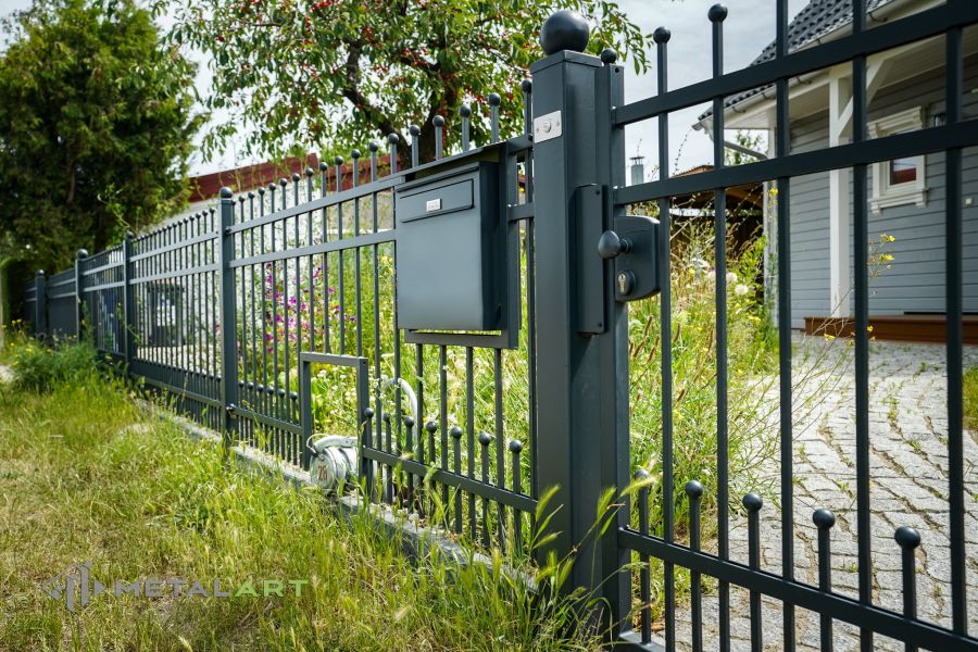 Zaunspitzen, Zaunprojekt, Zaunportfolio, Zaunmuster, Schmiedezaun, Schmiedezäune, Zaunanlage Projekt, Zaun Metal Art, Zäune aus Polen, Zaun Berlin, Zaun günstig kaufen, Zäune und Tore, klassische Zäune, Schmuckzaun, Schmuckzäune, Gartenzaun, Gartenzäune