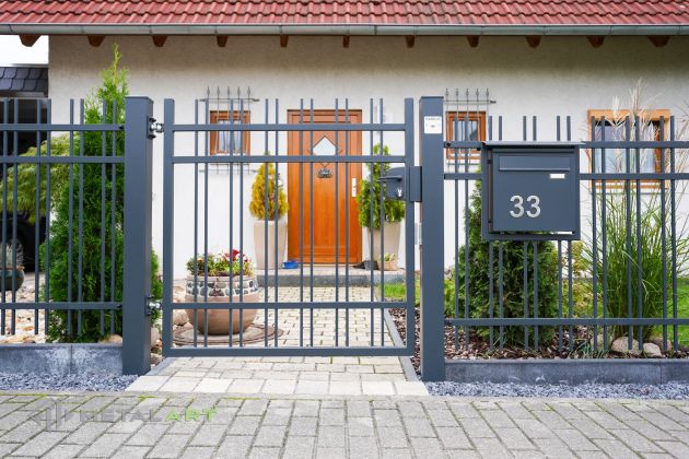 Zaunprojekt, Zaunportfolio, Zaunmuster, Schmiedezaun, Schmiedezäune, Zaunanlage Projekt, Zaun Metal Art, Zäune aus Polen, Zaun Berlin, Zaun günstig kaufen, Zäune und Tore, klassische Zäune, Gartenzaun, Gartenzäune