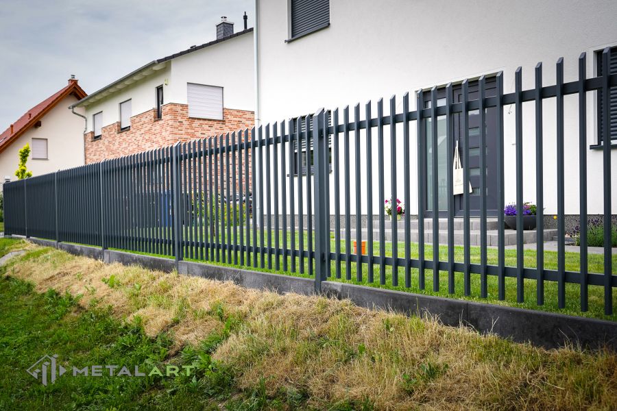 Zaunprojekt, Zaunportfolio, moderne Zäune, Zaunanlage Projekt, Zaun Metal Art, Zäune aus Polen, Zaun Berlin, Zaun günstig kaufen, Zäune und Tore