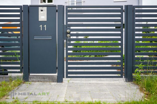 moderne Zäune, Zaunanlage Projekt, Zaun Metal Art, Zäune aus Polen, Zaun Berlin, Zaun günstig kaufen, Zäune und Tore, moderne Zäune, Sichtschutzzäune