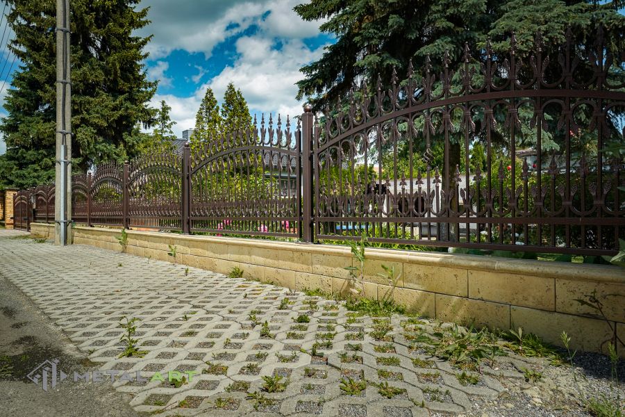 Gartenzaun, Zaunprojekt, Zaunportfolio, Zaunmuster, moderne Zäune, Zaunanlage Projekt, Zaun Metal Art, Zäune aus Polen, Zaun Berlin, Zaun günstig kaufen, Zäune und Tore, klassische Zäune, Schmuckzaun, Schmuckzäune
