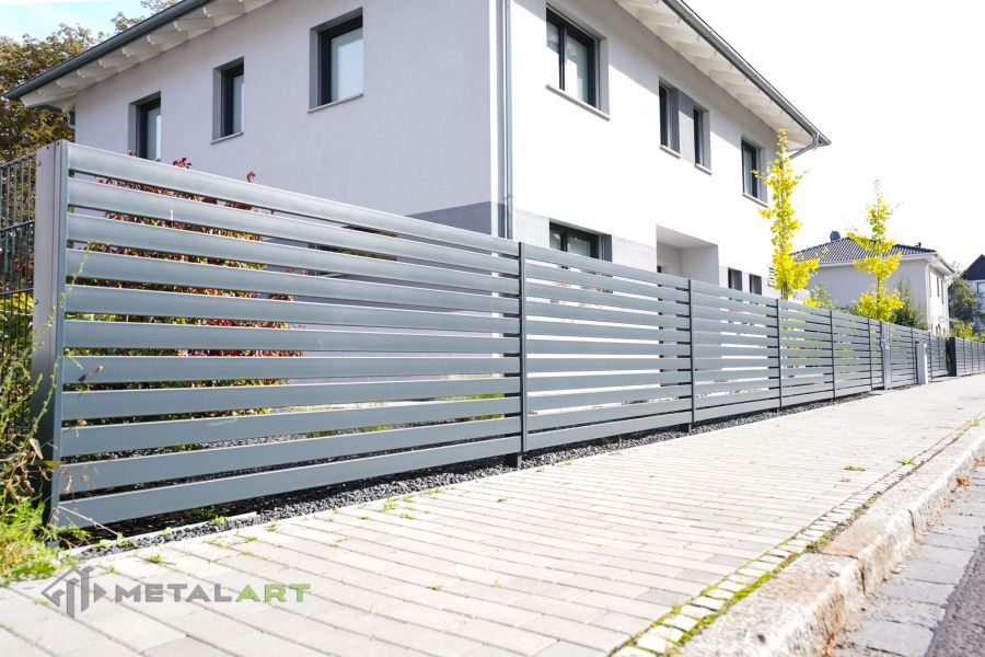 moderne Zäune, Zaunanlage Projekt, Zaun Metal Art, Zäune aus Polen, Zaun Berlin, Zaun günstig kaufen, Zäune und Tore, moderne Zäune, Sichtschutzzäune