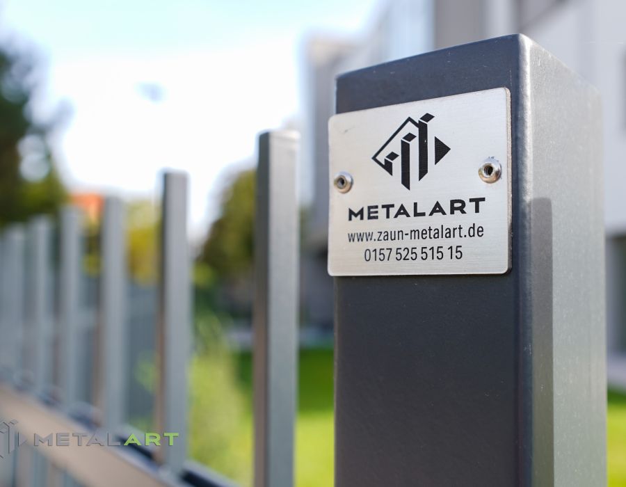 Zaunprojekt, Zaunportfolio, Zaunmuster, Schmiedezaun, Schmiedezäune, Zaunanlage Projekt, Zaun Metal Art, Zäune aus Polen, Zaun Berlin, Zaun günstig kaufen, Zäune und Tore, klassische Zäune, Gartenzaun, Gartenzäune