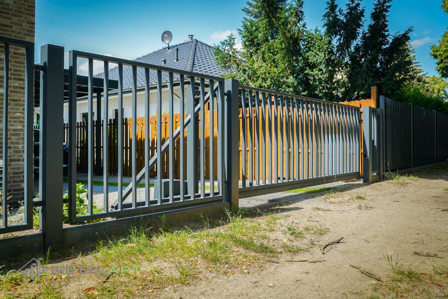 moderne Zäune, Zaunanlage Projekt, Zaun Metal Art, Zäune aus Polen, Zaun Berlin, Zaun günstig kaufen, Zäune und Tore, moderne Zäune, Sichtschutzzäune