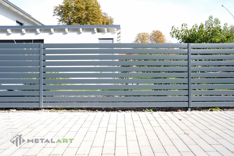 Moderner Zaun,moderne Zäune, Zaunanlage Projekt, Zaun Metal Art, Zäune aus Polen, Zaun Berlin, Zaun günstig kaufen, Zäune und Tore, moderne Zäune, Sichtschutzzäune