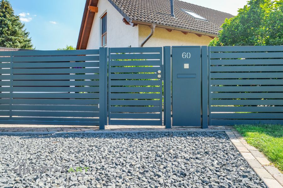 moderne Zäune, Zaunanlage Projekt, Zaun Metal Art, Zäune aus Polen, Zaun Berlin, Zaun günstig kaufen, Zäune und Tore, moderne Zäune, Sichtschutzzäune