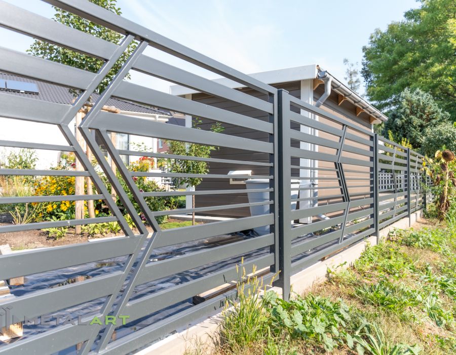 moderne Zäune, Zaunanlage Projekt, Zaun Metal Art, Zäune aus Polen, Zaun Berlin, Zaun günstig kaufen, Zäune und Tore