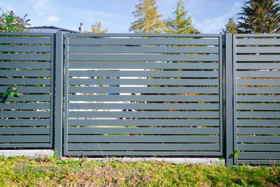 Schiebetore, moderne Zäune, Zaunanlage Projekt, Zaun Metal Art, Zäune aus Polen, Zaun Berlin, Zaun günstig kaufen, Zäune und Tore, moderne Zäune, Sichtschutzzäune