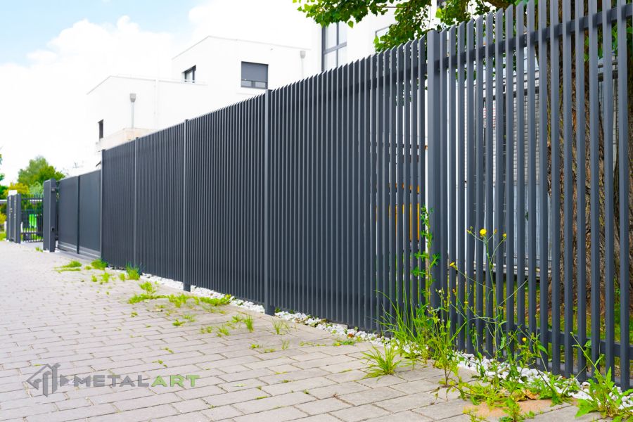 Zaunprojekt, Zaunportfolio, moderne Zäune, Zaunanlage Projekt, Zaun Metal Art, Zäune aus Polen, Zaun Berlin, Zaun günstig kaufen, Zäune und Tore