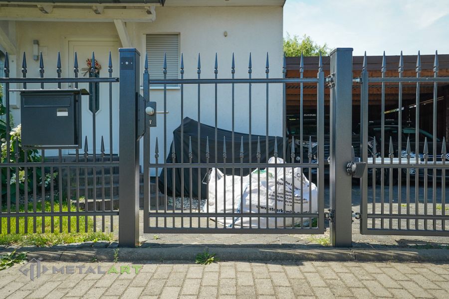 Zaunprojekt, Zaunportfolio, Zaunmuster, Schmiedezaun, Gartenzaun,