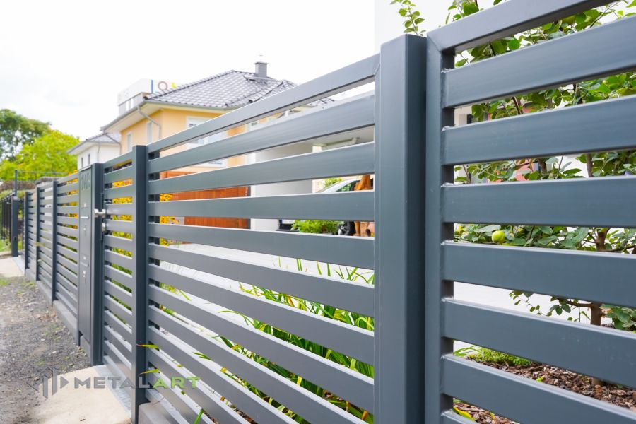 Sichtschutzzaun, moderne Zäune, Zaunanlage Projekt, Zaun Metal Art, Zäune aus Polen, Zaun Berlin, Zaun günstig kaufen, Zäune und Tore, moderne Zäune, Sichtschutzzäune