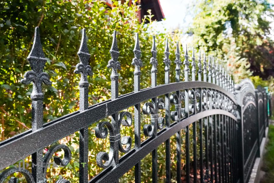 Gartenzaun, Zaunprojekt, Zaunportfolio, Zaunmuster, moderne Zäune, Zaunanlage Projekt, Zaun Metal Art, Zäune aus Polen, Zaun Berlin, Zaun günstig kaufen, Zäune und Tore, klassische Zäune, Schmuckzaun, Schmuckzäune