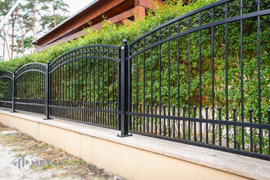 Schmuckzaun, Rahmenzaun, Zaunprojekt, Zaunportfolio, Zaun mit Bogen