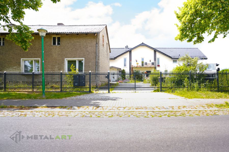 Zaunprojekt, Zaunportfolio, moderne Zäune, Zaunanlage Projekt, Zaun Metal Art, Zäune aus Polen, Zaun Berlin, Zaun günstig kaufen, Zäune und Tore