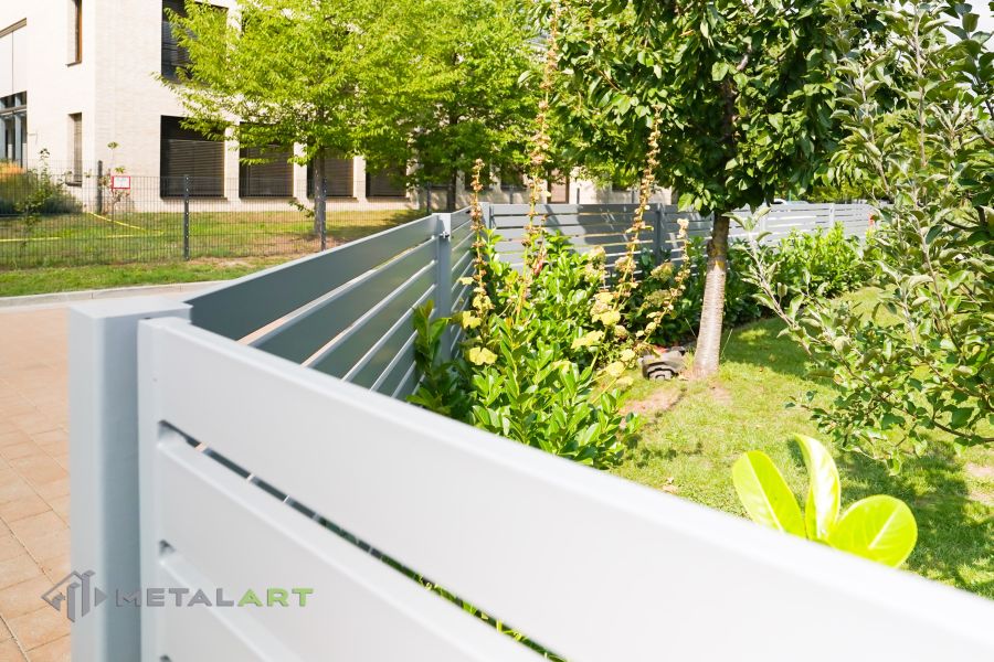 Sichtschutzzaun, Sichtschutzzäune, moderne Zäune, Zaunanlage Projekt, Zaun Metal Art, Zäune aus Polen, Zaun Berlin, Zaun günstig kaufen, Zäune und Tore, moderne Zäune, Sichtschutzzäune