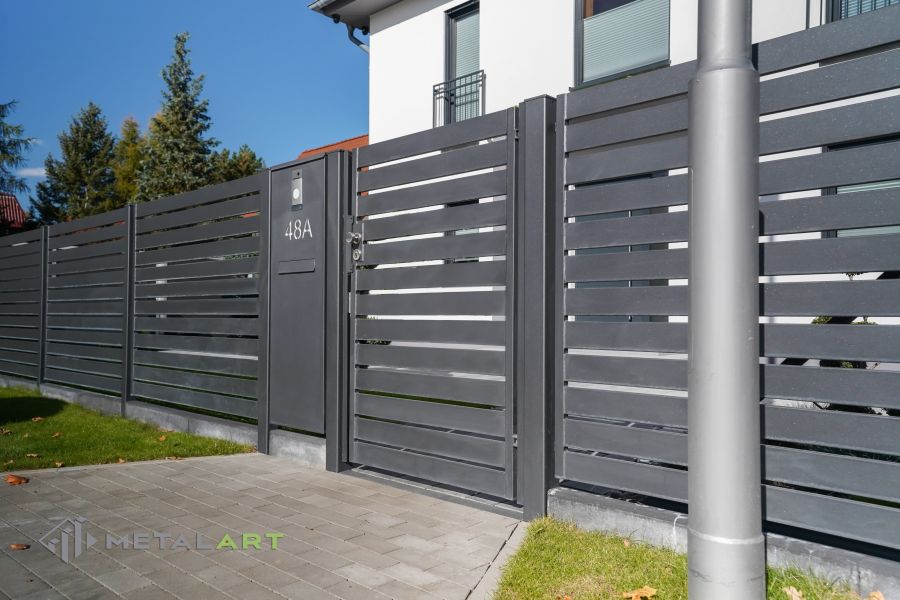 Sichtschutzzaun, Sichtschutzzäune, moderne Zäune, Zaunanlage Projekt, Zaun Metal Art, Zäune aus Polen, Zaun Berlin, Zaun günstig kaufen, Zäune und Tore, moderne Zäune, Sichtschutzzäune