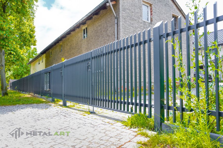 Zaunprojekt, Zaunportfolio, moderne Zäune, Zaunanlage Projekt, Zaun Metal Art, Zäune aus Polen, Zaun Berlin, Zaun günstig kaufen, Zäune und Tore