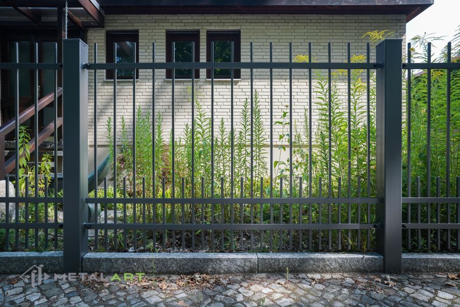 Zaunprojekt, Schmiedezaun, Schmiedezäune, Zaunanlage Projekt, Zaun Metal Art, Zäune aus Polen, Zaun Berlin, klassische Zäune, Gartenzaun, Gartenzäune