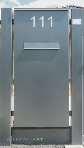 Briefkastenbox, Zaunanlage mit dem Briefkastenbox, Zaun, Briefkasten