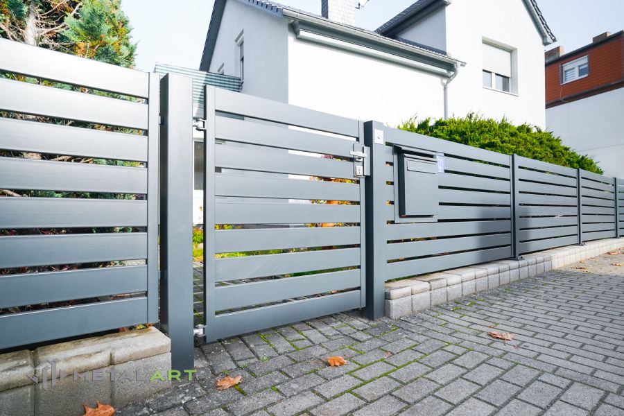 moderne Zäune, Zaunanlage Projekt, Zaun Metal Art, Zäune aus Polen, Zaun Berlin, Zaun günstig kaufen, Zäune und Tore, moderne Zäune, Sichtschutzzäune