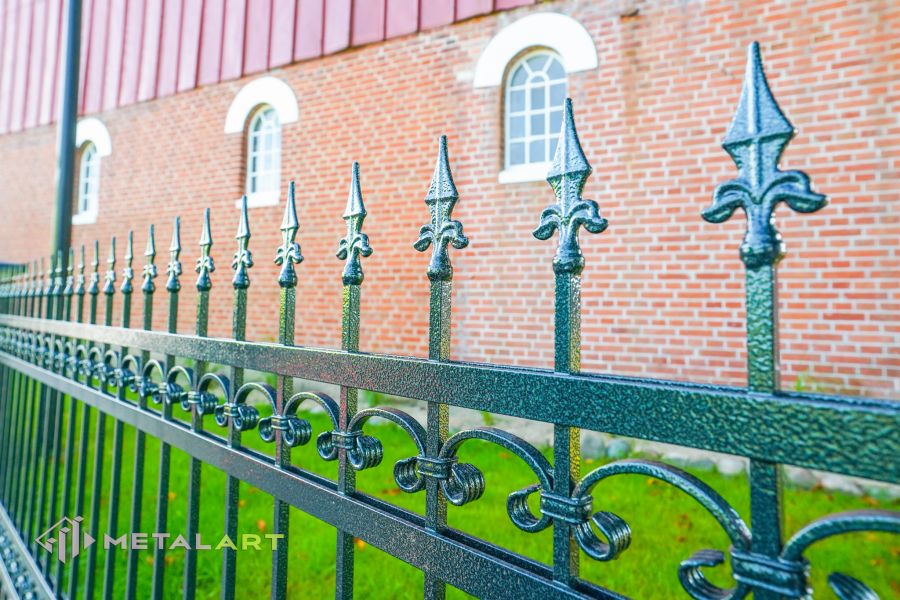Zaunprojekt, Zaunportfolio, Zaunmuster, Schmiedezaun, Schmiedezäune, Zaunanlage Projekt, Zaun Metal Art, Zäune aus Polen, Zaun Berlin, Zaun günstig kaufen, Zäune und Tore, klassische Zäune, Gartenzaun, Gartenzäune