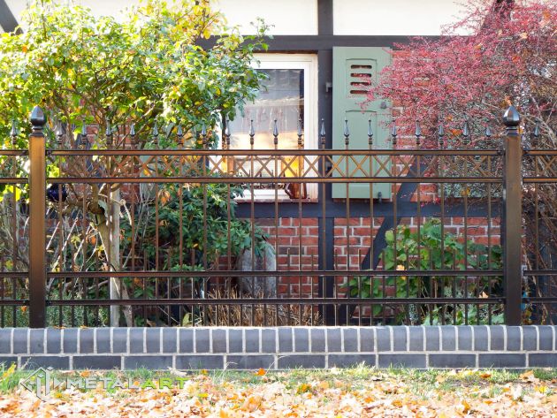 Zaunprojekt, Zaunportfolio, Zaunmuster, Schmiedezaun, Schmiedezäune, Zaunanlage Projekt, Zaun Metal Art, Zäune aus Polen, Zaun Berlin, Zaun günstig kaufen, Zäune und Tore, klassische Zäune, Schmuckzaun, Schmuckzäune