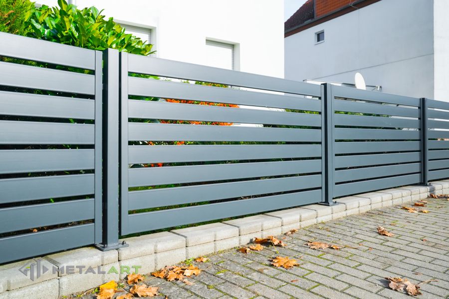 moderne Zäune, Zaunanlage Projekt, Zaun Metal Art, Zäune aus Polen, Zaun Berlin, Zaun günstig kaufen, Zäune und Tore, moderne Zäune, Sichtschutzzäune