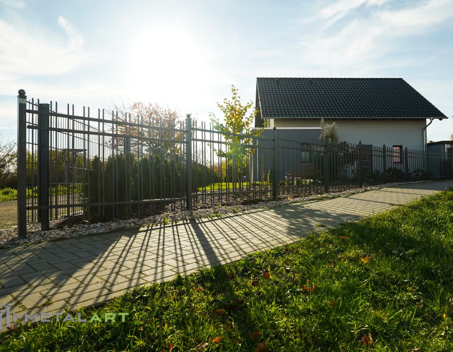 Zaunprojekt, Zaunmuster, Schmiedezaun, klassische Zäune, Gartenzaun