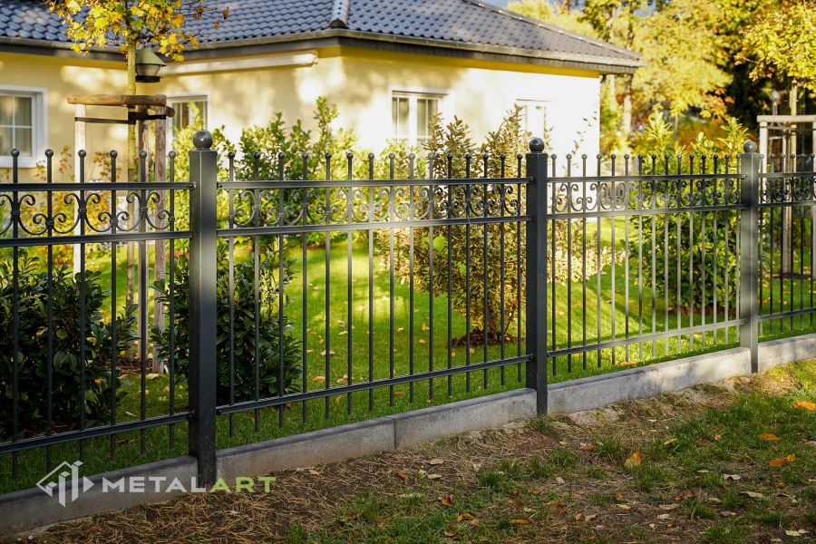 Schmuckzäune, Zaunprojekt, Zaunportfolio, Zaunmuster, moderne Zäune, Zaunanlage Projekt, Zaun Metal Art, Zäune aus Polen, Zaun Berlin, Zaun günstig kaufen, Zäune und Tore, klassische Zäune, Schmuckzaun, Schmuckzäune