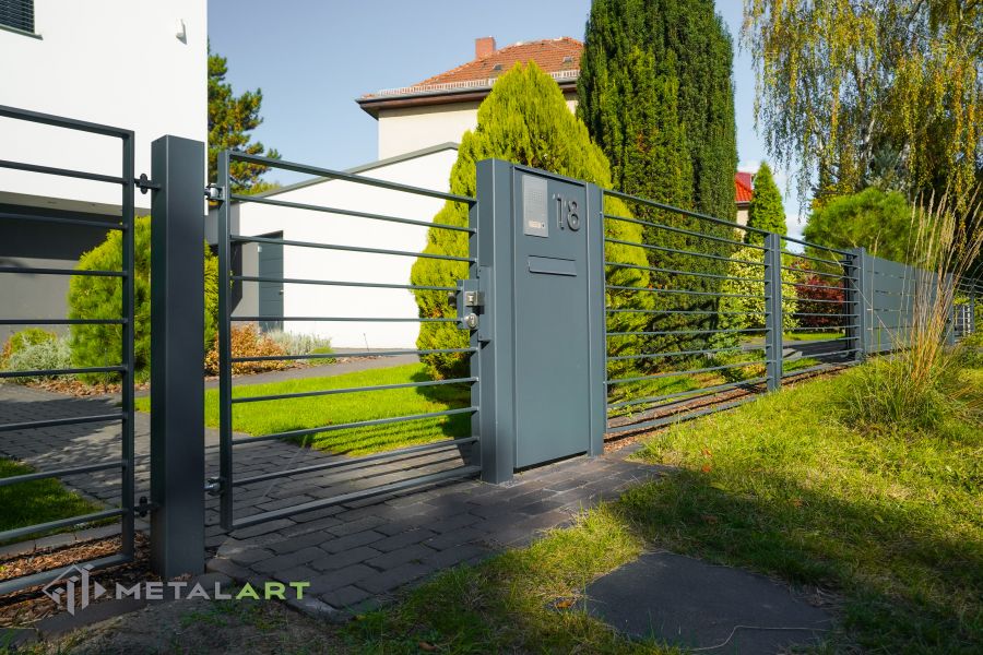 moderne Zäune, Zaunanlage Projekt, Zaun Metal Art, Zäune aus Polen, Zaun Berlin, Zaun günstig kaufen, Zäune und Tore, moderne Zäune, Sichtschutzzäune