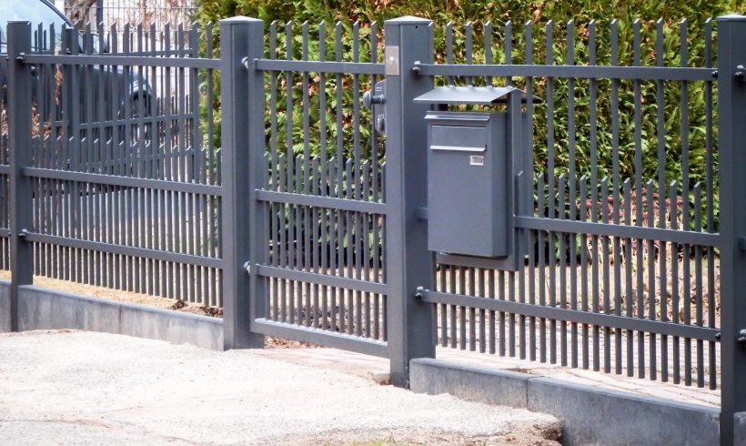 MetalArt Zaun Pforte Briefkasten