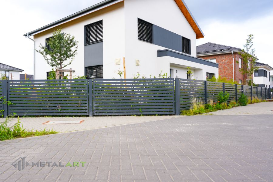 Sichtschutzzaun, Sichtschutzzäune, moderne Zäune, Zaunanlage Projekt, Zaun Metal Art, Zäune aus Polen, Zaun Berlin, Zaun günstig kaufen, Zäune und Tore, moderne Zäune, Sichtschutzzäune